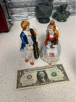 Two Victorian porcelain figurines both for $10