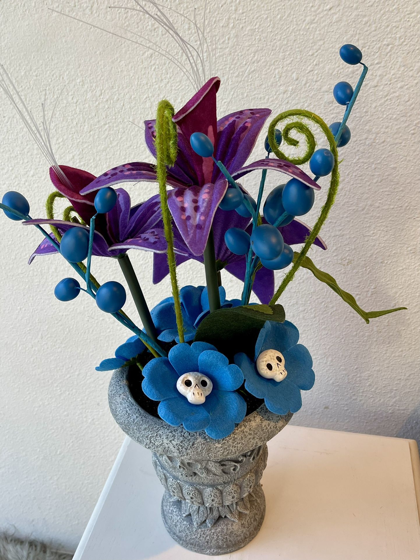 HYDE & EEK! DIA DE LOS MUERTOS HALLOWEEN SUCCULENT PLANT (LARGE SIZE) Like NEW!