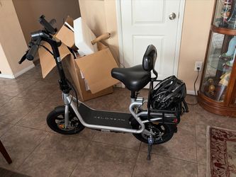 DeLorean scooter model DS144