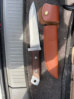 Buck Knives Fixed Blade Knife with Leather Sheath