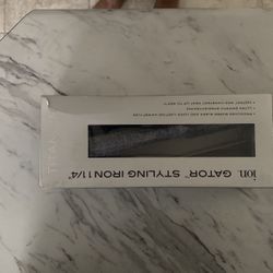 Ion Gator Styling Iron 1 1/4”