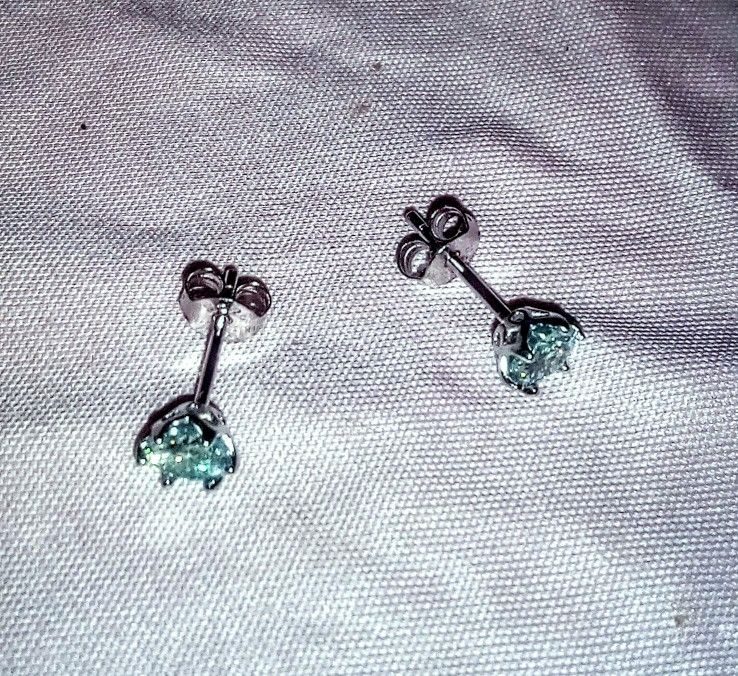 .925 Sterling Silver 5mm VVSI D Color Light Blue Moissanite Stud Earrings