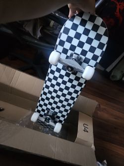Skateboard (brand new)