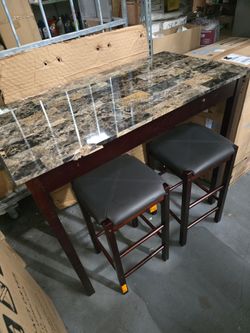 3 piece Tavern Lancer backless stolls with table set