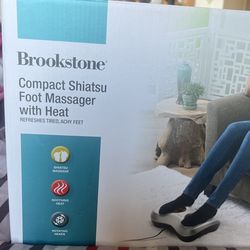Brookstone Compact Shiatsu Foot Massager With Heat 