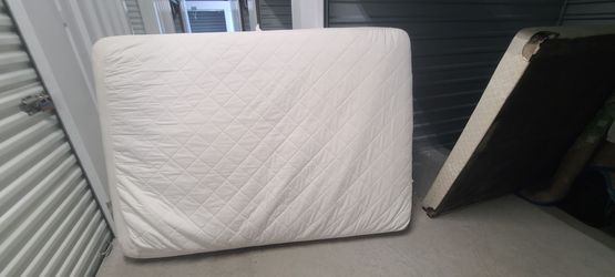 Mattress  - full size 12" Stearns and Foster