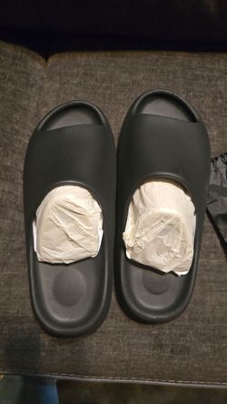 Yeezy YS-01 Slides. Men's Size 12. Black.