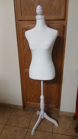 Clothes display maneqion shirts small medium size
