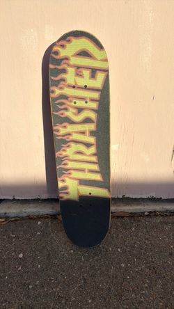 THRASHER SKATEBOARD