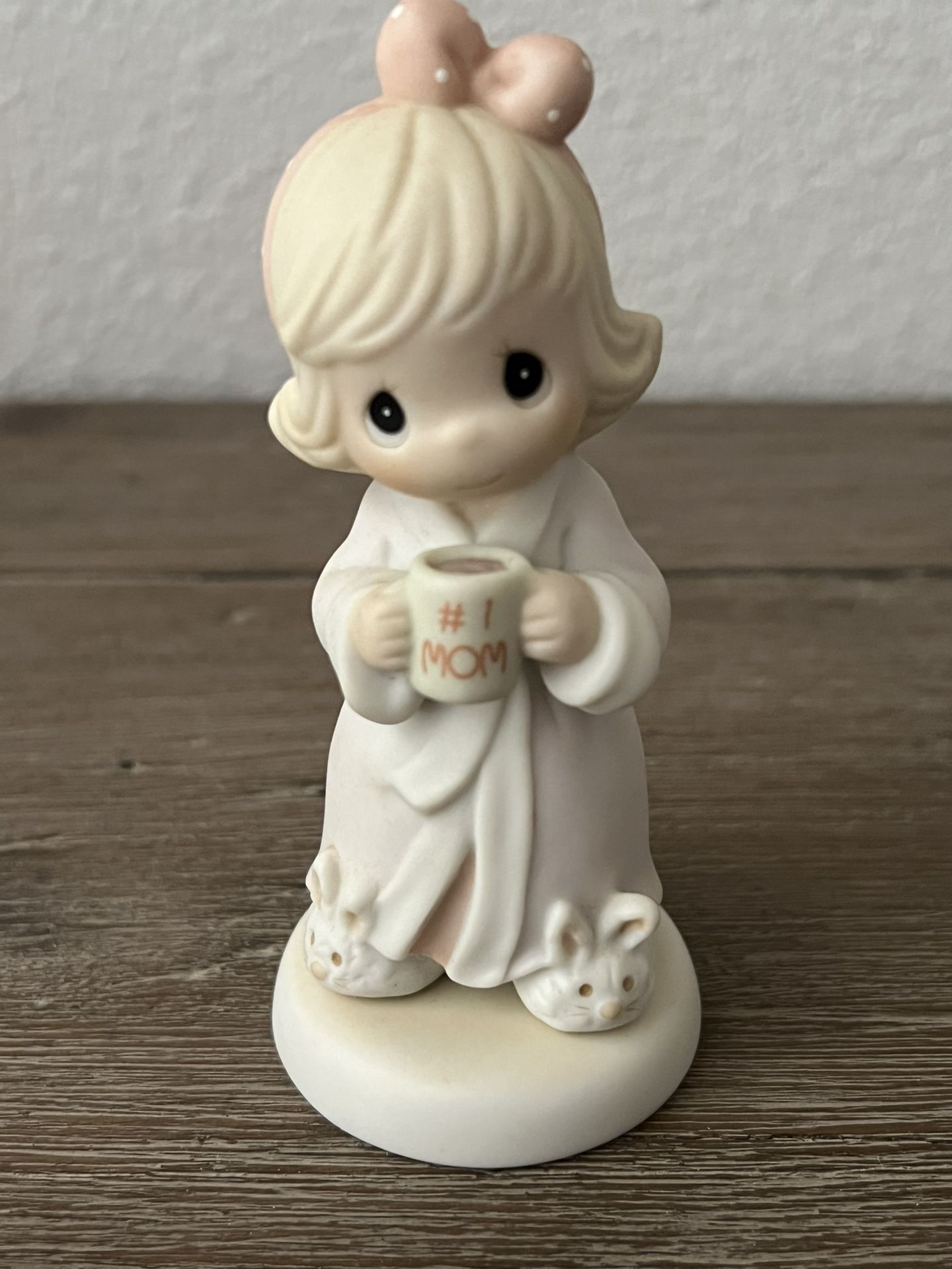 1997 Precious Moments #1 Mom “Thank You For The Times We Share” Figurine