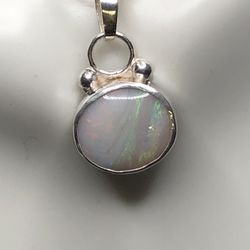 Australian Lighting Ridge Pink/Green oval Opal 100% 925 silver pendant on a 925 plated silver chain necklace 2.03ct 12x11x3mm multicolored