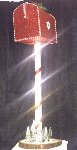 Beautiful Christmas Mailbox 