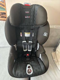 BRITAX BOULEVARD CAR SEAT