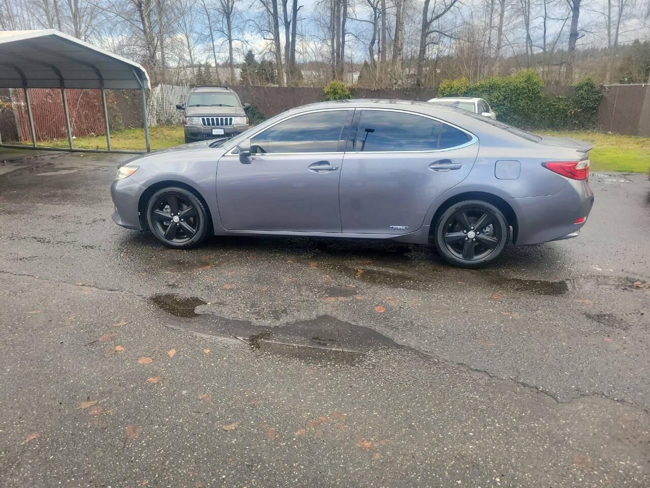 2013 Lexus ES 300h