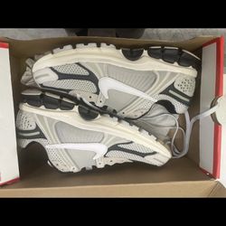Nike Supersonic Vomeros  Men’s Size 7 EUR 40 Women’s 8.5