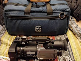 Panasonic DVX100A 3CCD Pro Camcorder + Porta Brace Case + 4 Batteries + Extras