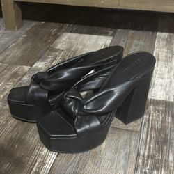 Platform Heels- Size 7m
