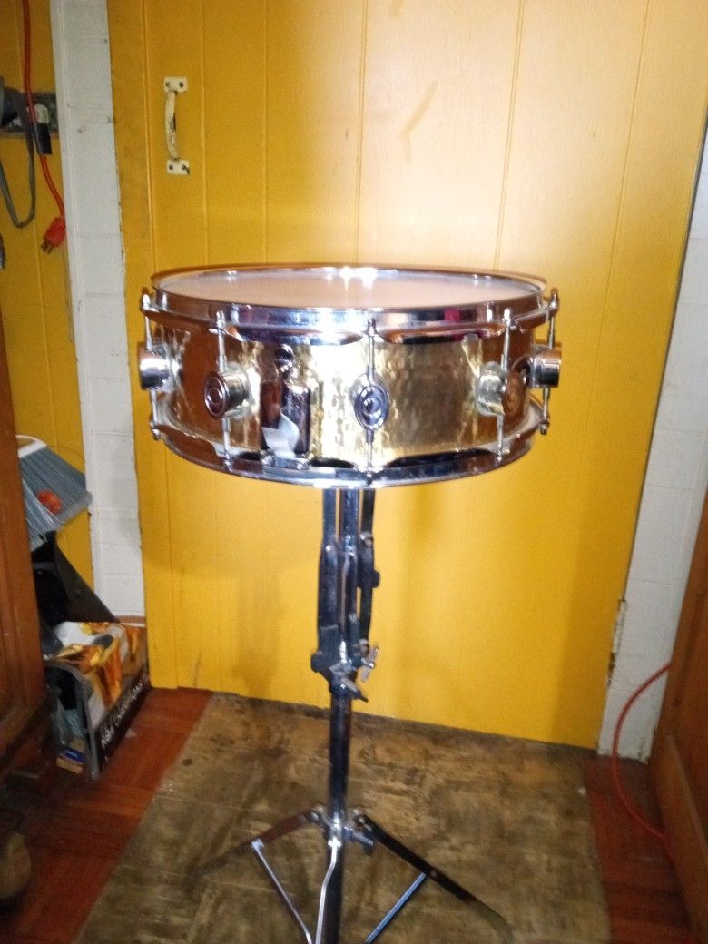 Snare Sale Pdp Hammered 4×14 Brass 185 And Tama Rockstar 5×14snare 175$.