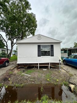 Single 18 Wide Mobile Home Alvin Texas