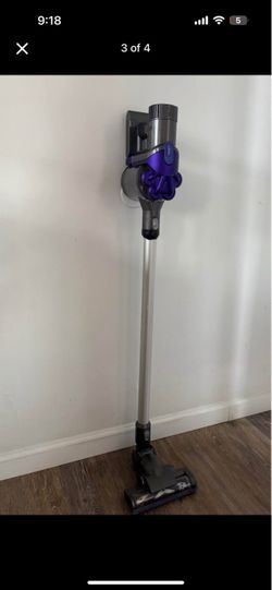 Dyson V6 Cordless Vacuum + Wall Mount Charger
