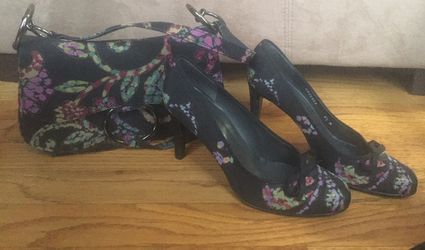 Stuart Weitzman Shoes & Matching Purse