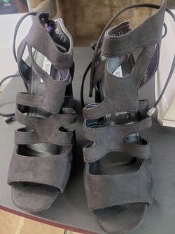 Cape Robin heels