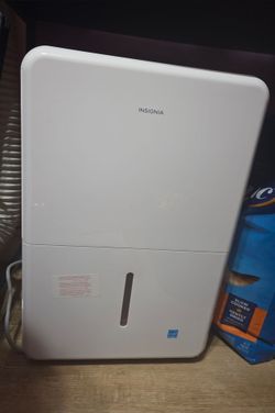 Insignia 50 pint Dehumidifier