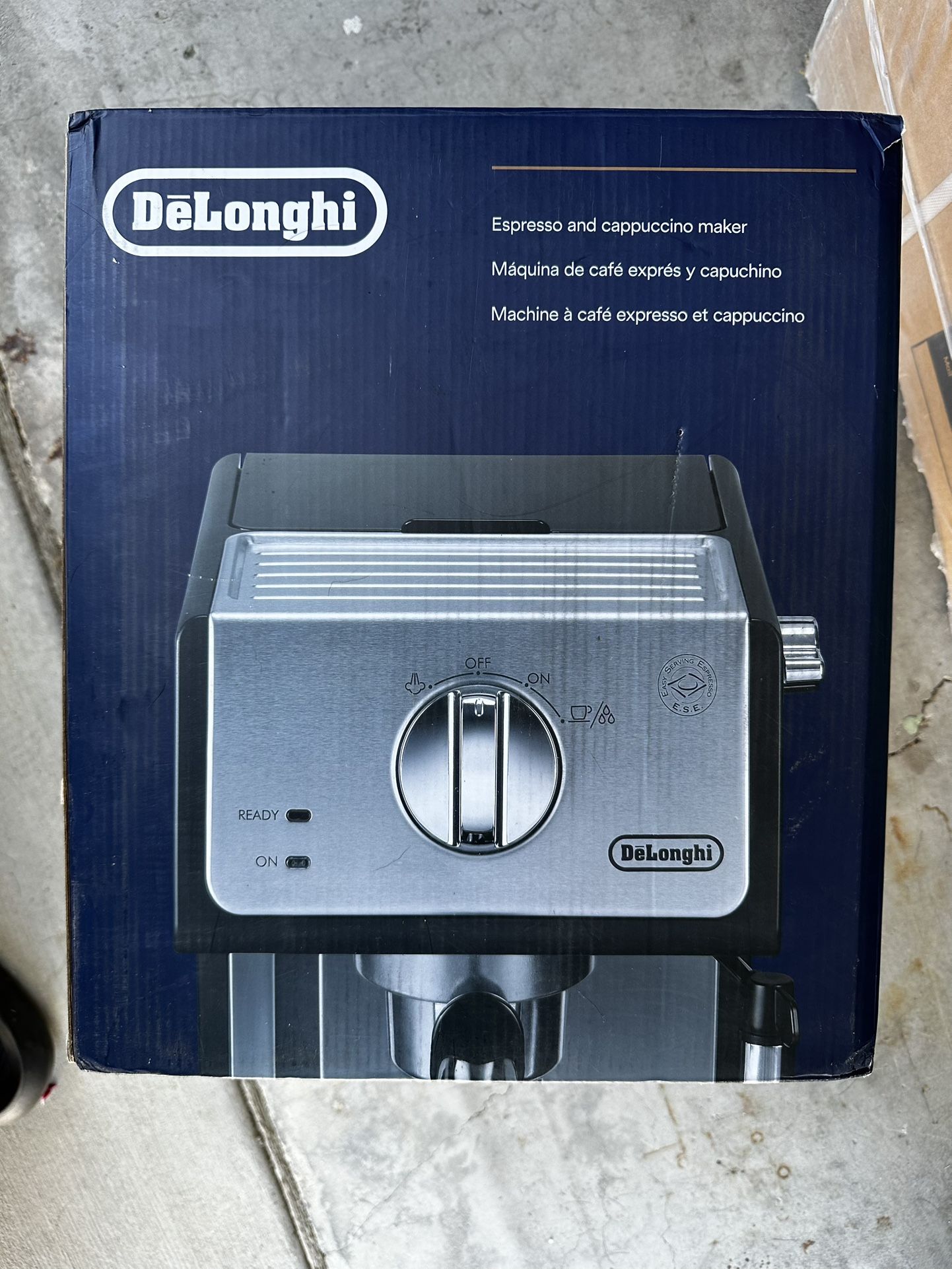 De'Longhi 15-Bar Pump Espresso Machine