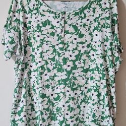 XXL Floral Green and White Women's Croft & Barrow Top