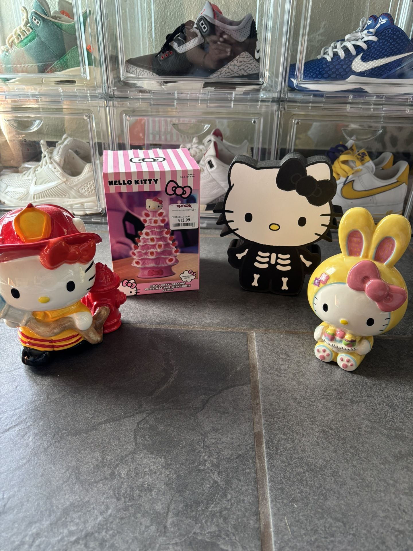 Hello Kitty Decor