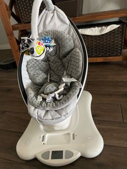 4 Moms baby swing