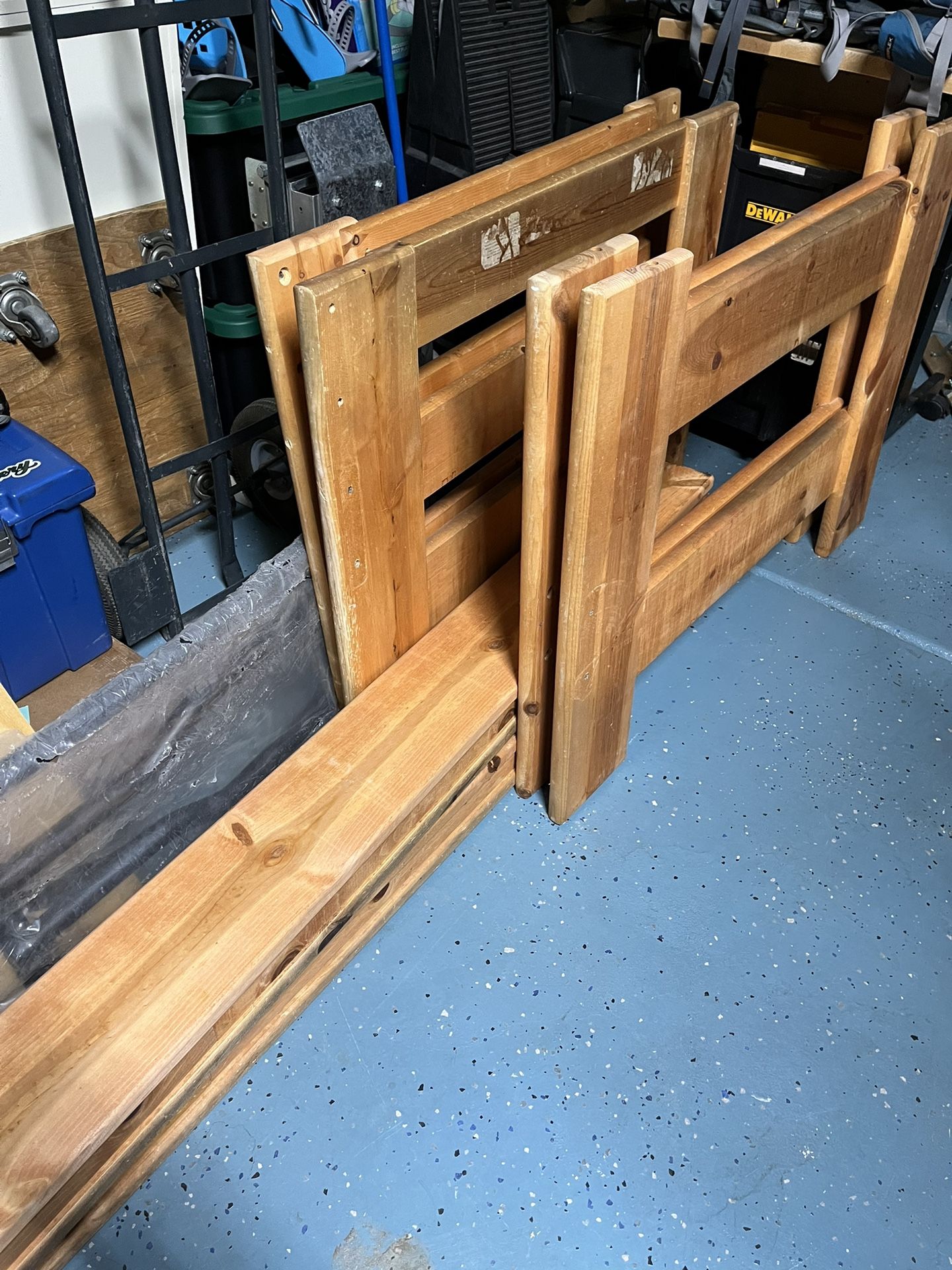 Solid Wood Twin Size Bunkbed