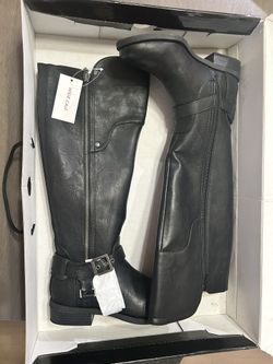 Guess Women’s Boots Size 5.5