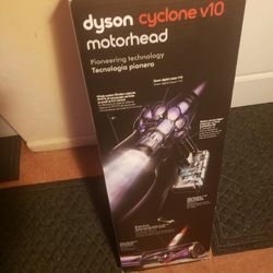 Dyson  V10 Cyclone  MotorheadI