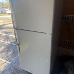 GE General Electric Fridge Refrigerator Freezer 