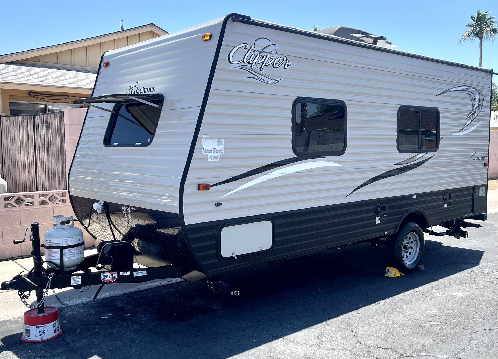 2019 coachmen clipper 19ft with for Sale in Phoenix, AZ - OfferUp