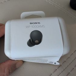 Sony WF1000 XM5 In Ear Headphones-Like New