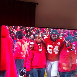 55 Roku TV Hisense (contact info removed)