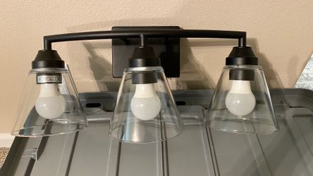 Light fixture