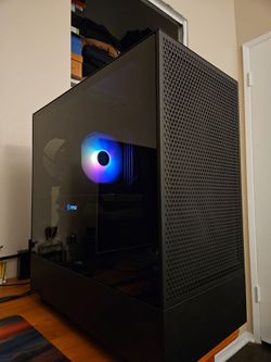 PC - i5 12600K / RX 6650 XT / 32GB DDR4 3600 / 512GB GEN 4 SSD