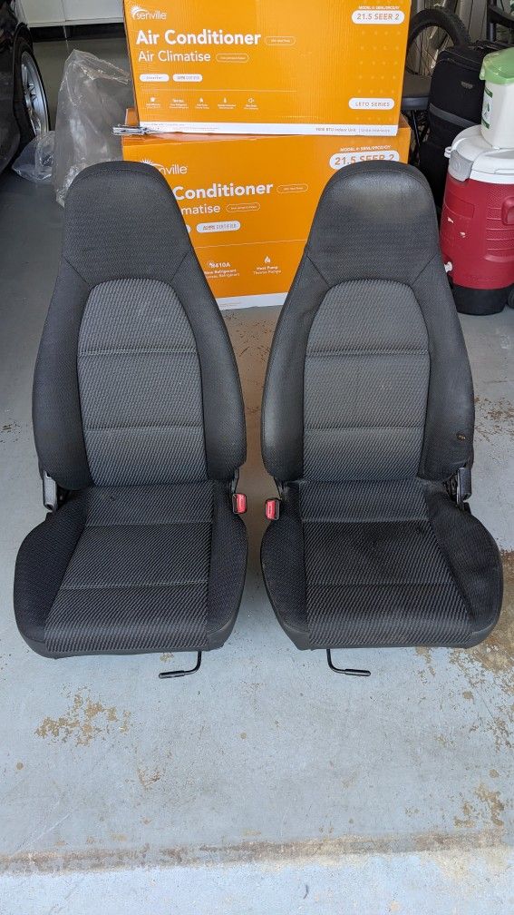99-00 Mazda Miata NB Seats With Rails