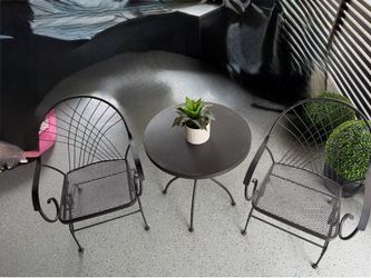 🚨 small patio set 💰💰