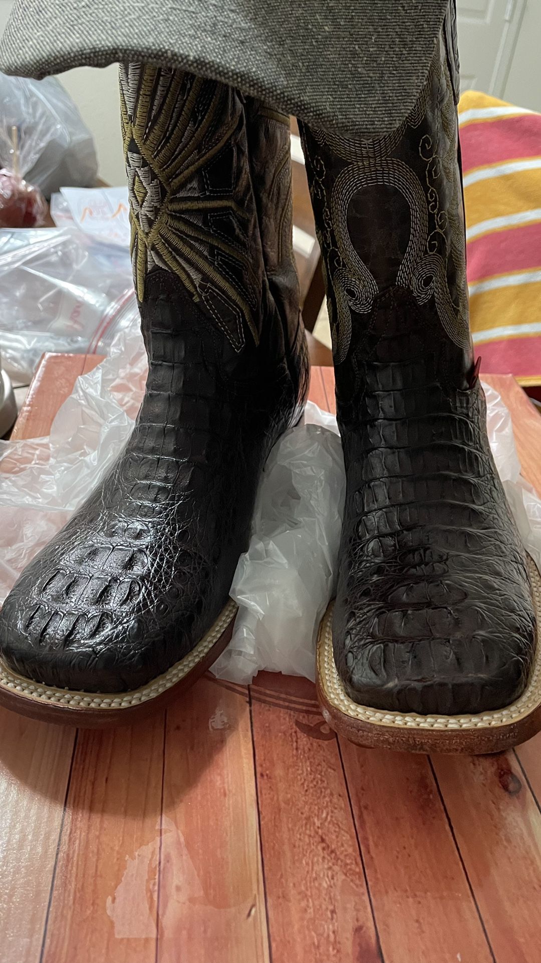 Caiman Neck Boots Size 9.5 Or 27.5MX Dark Brown