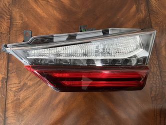 16 17 18 19 Lexus RX350 RH Passenger Side Taillight