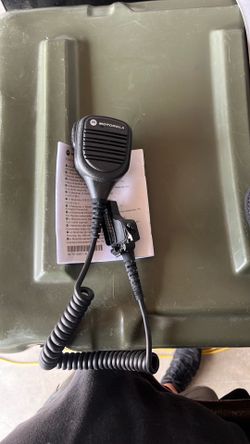 Motorola microphone and speaker.  W/ port for ear adapter. New