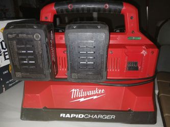 Cargador y baterías Milwakee