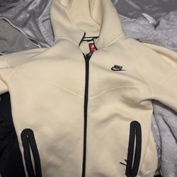 Nike Tech Woman’s Fleece Cream