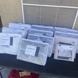 BLOW OUT SALE!!! BRAND NEW TWIN COMFORTERS FOR ONLY $5.00 EACH!!!