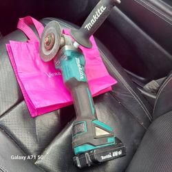 Makita Grinder Baterie Only 