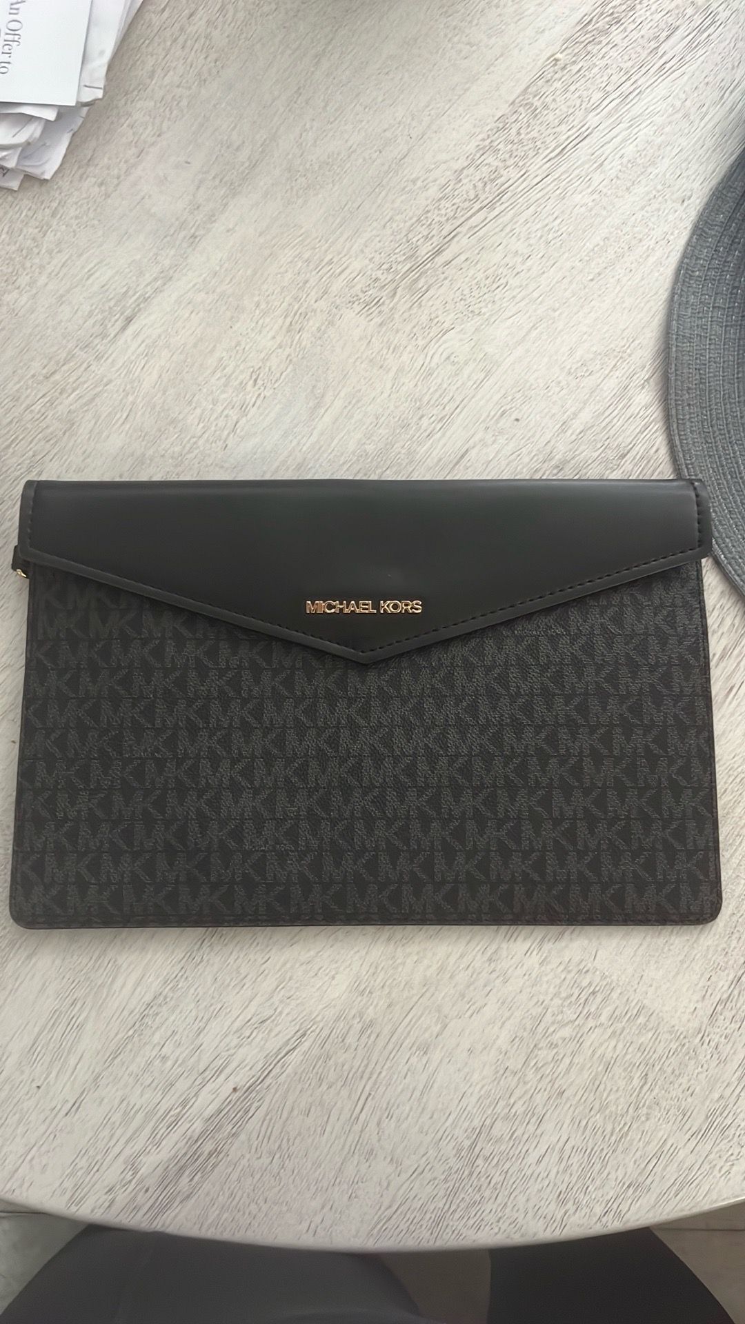 Michael Kors wallet/wrislet